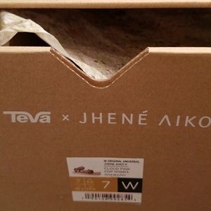 Jhene Aiko Original Universal Teva